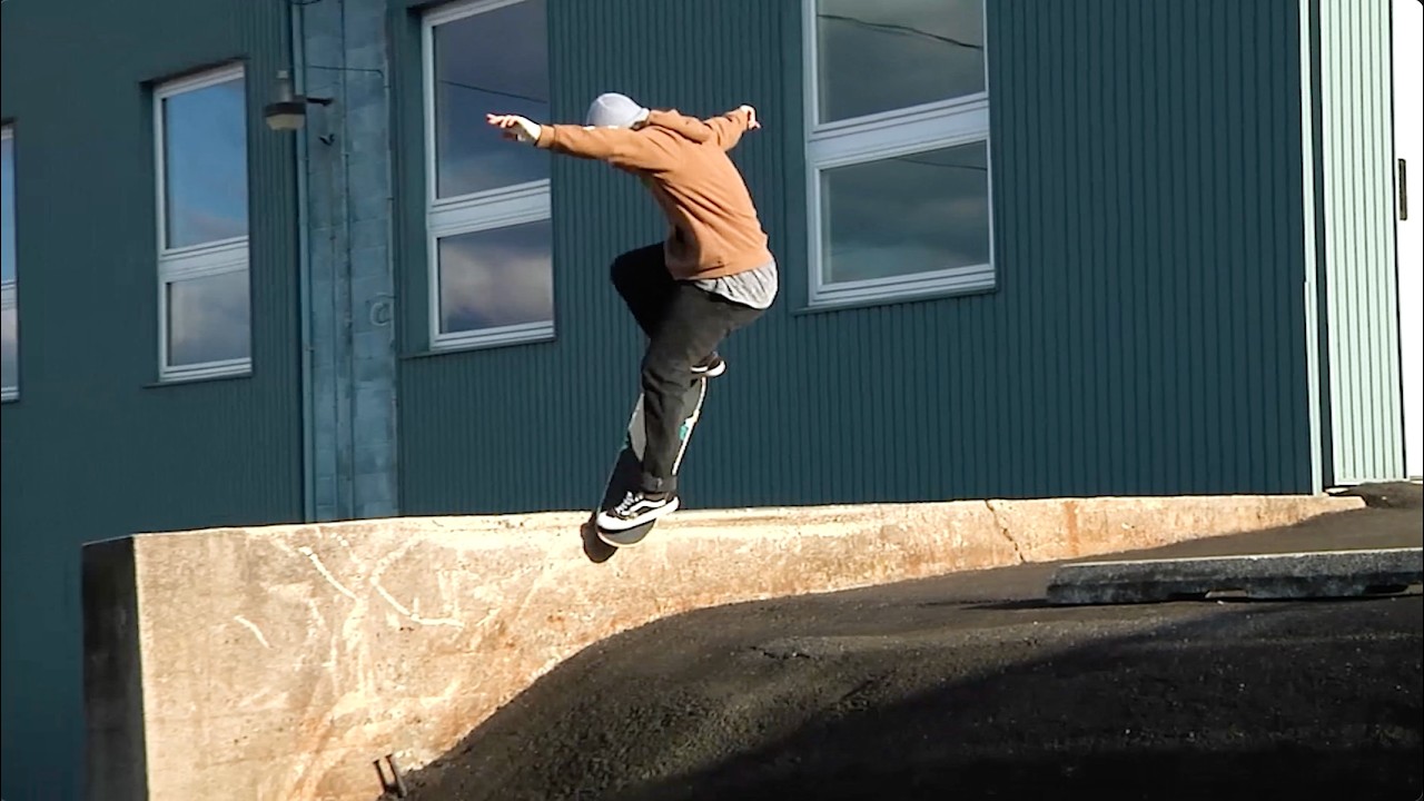 Holistic Skateshop “On Brand”